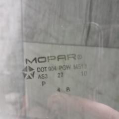 Стекло двери заднее правое DURANGO 11- (WD)