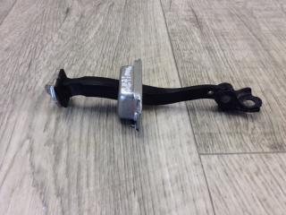 Запчасть ограничитель двери передний правый NISSAN ALTIMA L33 12-18