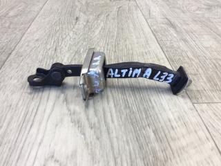 Ограничитель двери задний правый NISSAN ALTIMA L33 12-18