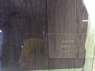 Стекло двери заднее левое ALTIMA L33 12-18