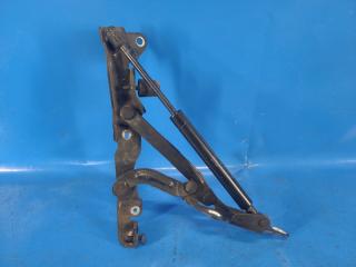 Петля крышки багажника левая 200 10-14 2012 2.4 ED3