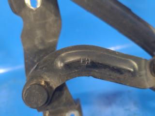 Петля крышки багажника левая CHRYSLER 200 10-14 2.4 ED3