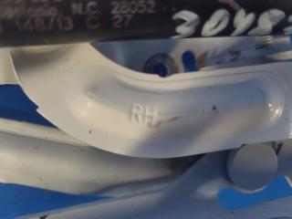 Петля крышки багажника правая CHRYSLER 200 10-14 3.6 ERB