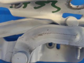 Петля крышки багажника левая 200 10-14 2013 3.6 ERB