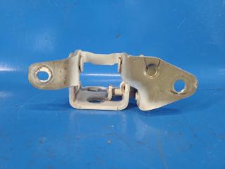 Петля двери нижняя передняя левая 200 10-14 2013 3.6 ERB