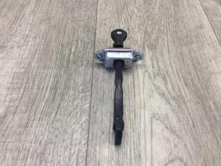 Ограничитель двери передний правый FORTE/CERATO TD 08-13 2011 TD 2.0 G4KD