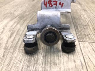 Ролик сдвижной двери средний правый NV200 USA 13- 2013 2.0 MR20DE