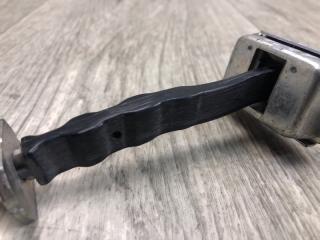 Ограничитель двери передний правый NV200 USA 13- 2013 2.0 MR20DE