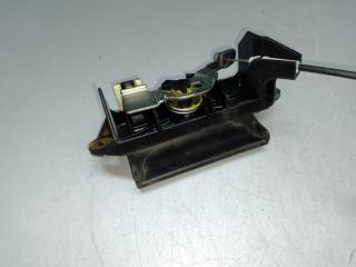 Ручка открывания багажника MATRIX 02-08 2002 ZZE132 1.8L 1ZZ-FE