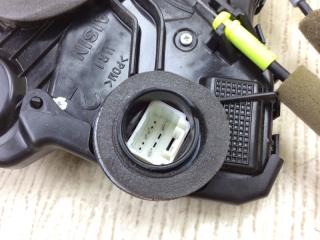 Замок двери передний правый TOYOTA CAMRY 40 06-11 ACV40 2.4 2AZFE