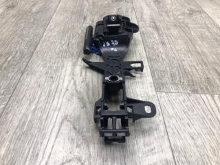 Кронштейн ручки двери передний левый CAMRY 70 17- 2020 GSV70 2.5 A25AFKS