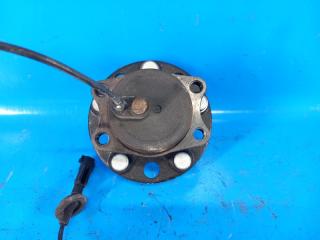 Ступица задняя левая 200 10-14 2012 2.4 ED3