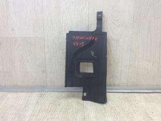 Дефлектор радиатора PATHFINDER R52 12-21 2015 R52 3.5 VQ35DE