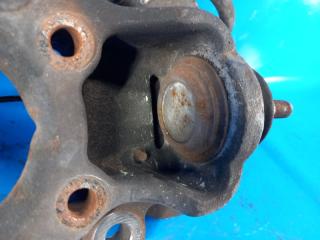 Кулак поворотный передний правый 200 10-14 2012 2.4 ED3