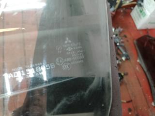 Стекло двери переднее левое OUTLANDER 03-07 2003 2.4 4G69