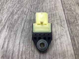 Датчик удара задний левый PRIUS - 30 09-17 2013 ZVW30 1.8 2ZRFXE