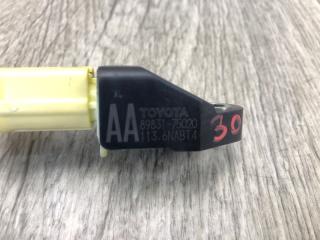 Датчик удара задний левый PRIUS - 30 09-17 2013 ZVW30 1.8 2ZRFXE