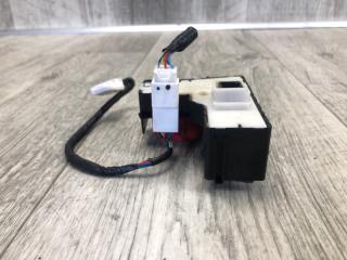 Кнопка аварийной сигнализации PRIUS - 30 09-17 2013 ZVW30 1.8 2ZRFXE