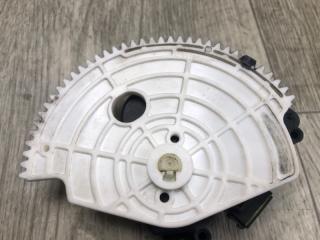 Моторчик заслонки печки PRIUS - 30 09-17 2013 ZVW30 1.8 2ZRFXE