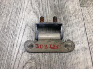 Петля крышки багажника PRIUS - 30 09-17 2013 ZVW30 1.8 2ZRFXE