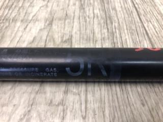 Амортизатор крышки багажника правый PRIUS - 30 09-17 2013 ZVW30 1.8 2ZRFXE