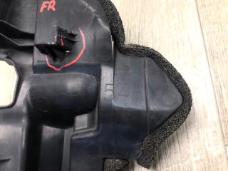 Дефлектор радиатора правый PRIUS - 30 09-17 2013 ZVW30 1.8 2ZRFXE