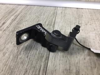 Петля двери верхняя передняя левая VOLKSWAGEN PASSAT B7 11-15 CBTA 2.5L