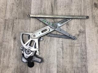 Стеклоподъемник задний правый PRIUS - 30 09-17 2013 ZVW30 1.8 2ZRFXE