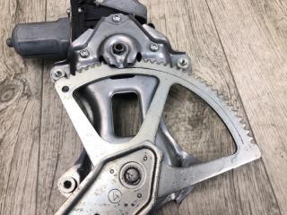 Стеклоподъемник задний правый TOYOTA PRIUS - 30 09-17 ZVW30 1.8 2ZRFXE