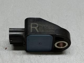 Датчик удара передний правый TOYOTA MATRIX 02-08 ZZE132 1.8L 1ZZ-FE