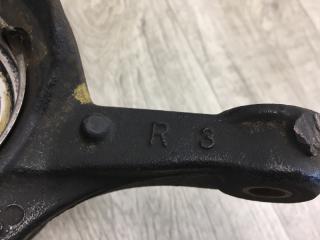 Кулак поворотный передний правый VENZA 09-16 2009 3.5 2GR-FE