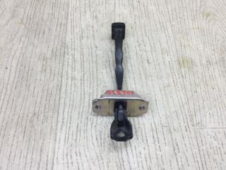 Ограничитель двери передний левый NISSAN ALTIMA L33 12-18