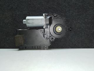 Моторчик стеклоподъемника передний правый VOLKSWAGEN TOUAREG 02-10 2007