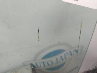 Стекло двери переднее левое MITSUBISHI CARISMA 95-04