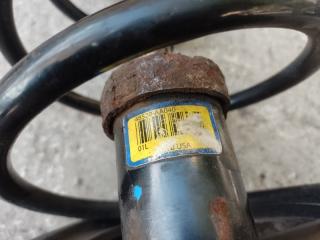 Амортизатор передний левый TOYOTA CAMRY 30 02-06 30 2.4 2AZFE