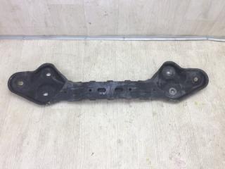 Крепление балки подвески CX-7 06-12