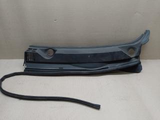 Пластик под лобовое стекло / Жабо левый TOYOTA MATRIX 02-08 2002