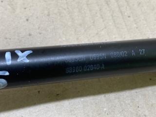 Амортизатор крышки багажника левый MATRIX 02-08 2002 ZZE132 1.8L 1ZZ-FE