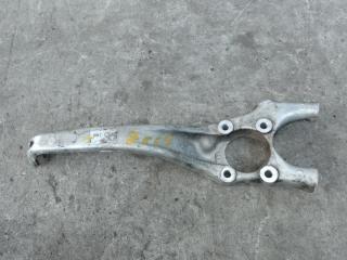 Кулак поворотный передний правый LEXUS LS430 00-06 4.3 3UZFE