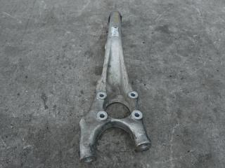 Кулак поворотный передний левый LEXUS LS430 00-06 4.3 3UZFE