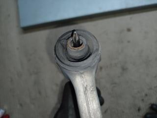 Рычаг передней подвески верхний левый INFINITI M35/M45 04-10 3.5 VQ35HR