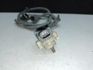 Датчик положения кузова левый INFINITI M35/M45 04-10 3.5 VQ35HR