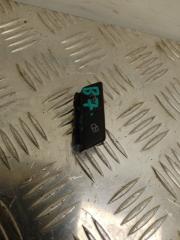 Кнопка задняя левая VOLKSWAGEN PASSAT B7 11-15