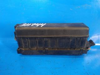 Блок предохранителей моторный отсек PRIUS - 20 03-11 2006 1NZ-FXE 1.5L