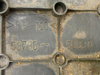 Пластик подкапотного отсека правый LEXUS LS430 00-06 4.3 3UZFE