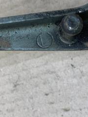 Петля крышки багажника левая LS430 00-06 2002 4.3 3UZFE