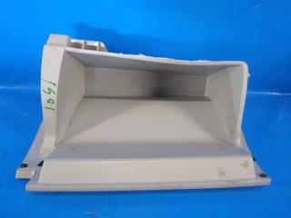 Бардачок PRIUS - 30 09-17 2010 ZVW30