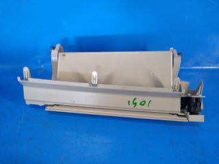 Бардачок PRIUS - 30 09-17 2010 ZVW30