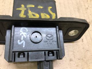 Кнопка открывания багажника наружная MAZDA CX-5 (KF) 16-21 2.5 PY-VPS