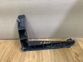 Кронштейн заднего бампера задний правый TOUAREG 02-10 2007 BHK 3.6